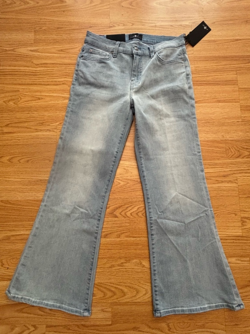7 For All Mankind  Cropped Dojo Size 28 NWT